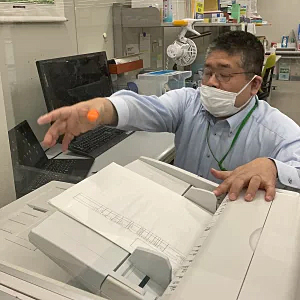 書類を電子データに変換中